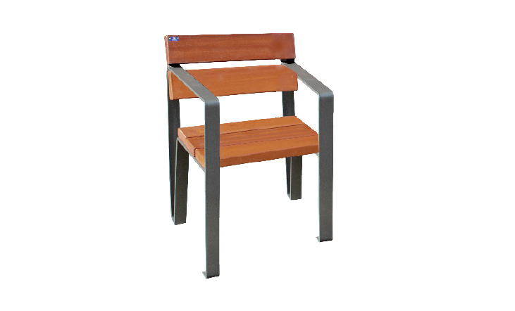 cadira urbana de fusta cervantes
