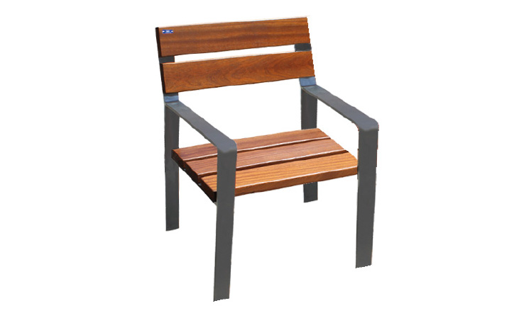 cadira urbana de fusta estilo