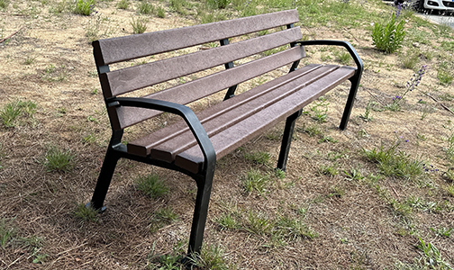 banc urbà de plàstic alba